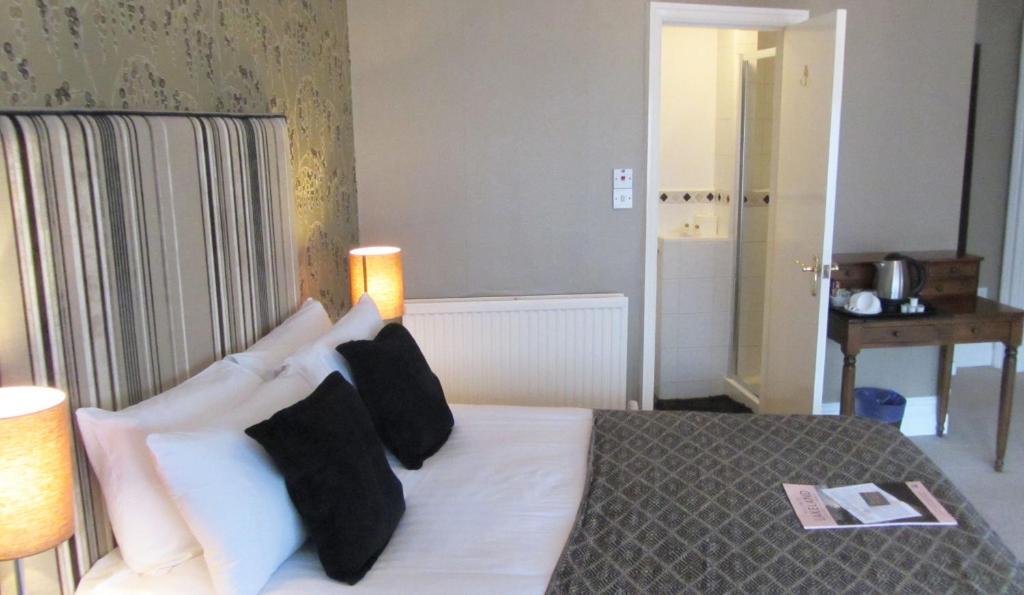באונס-און-ווינדרמיר Monties Guest House - Adults Only חדר תמונה
